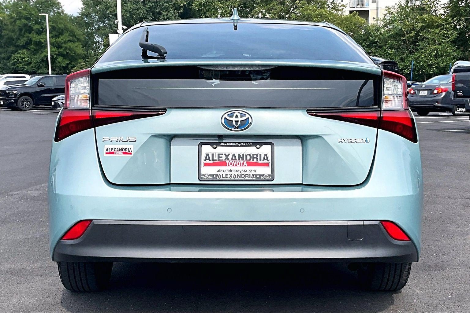 Used 2019 Toyota Prius LE FWD image 4