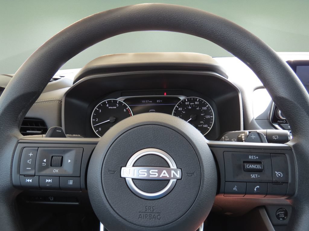 Used 2024 Nissan Rogue S FWD image 18