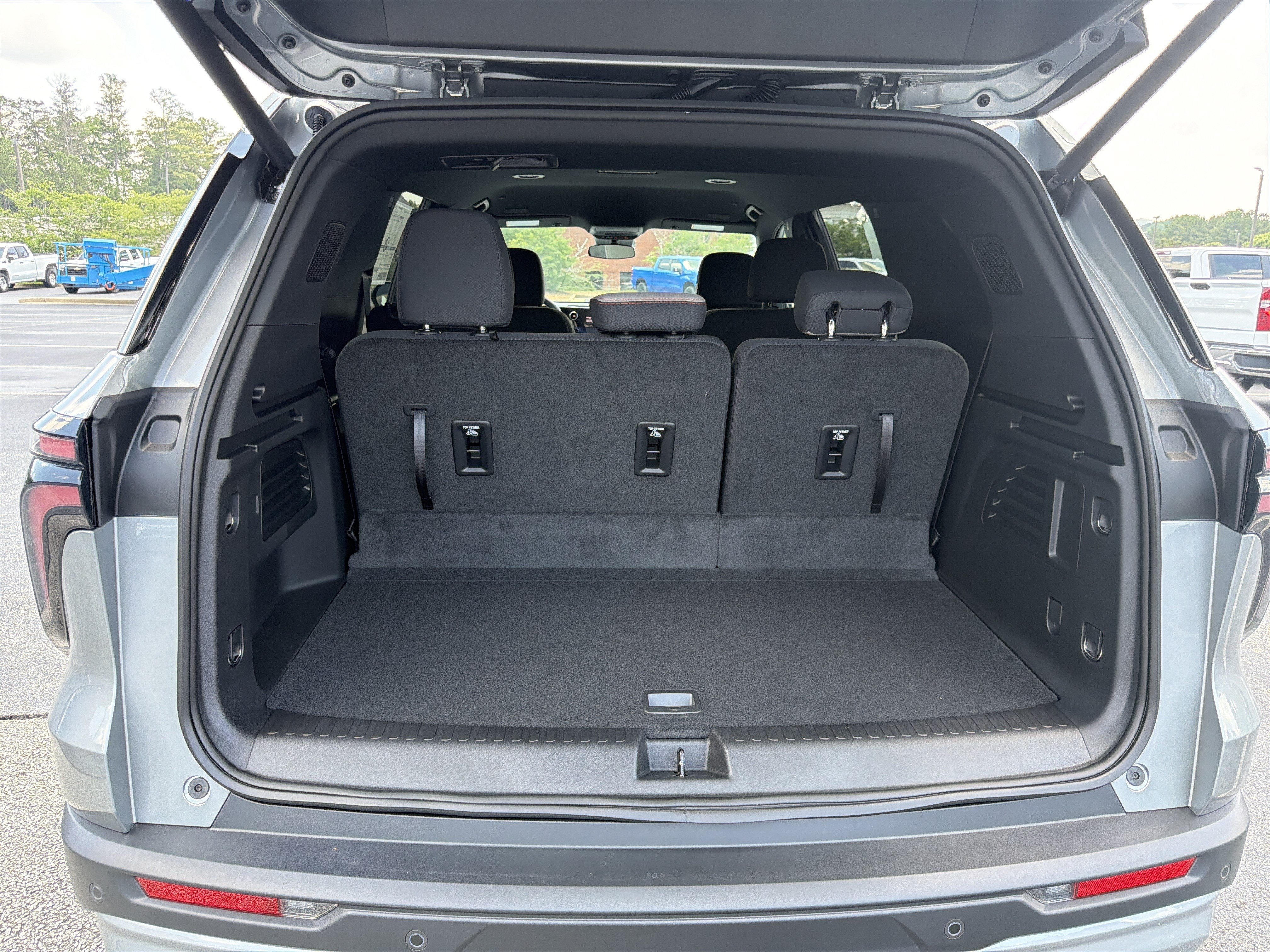 New 2026 Chevrolet Traverse LT FWD image 19