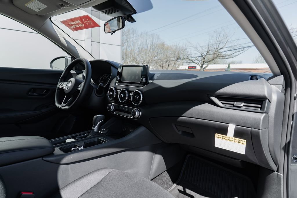 Certified 2025 Nissan Sentra S image 27