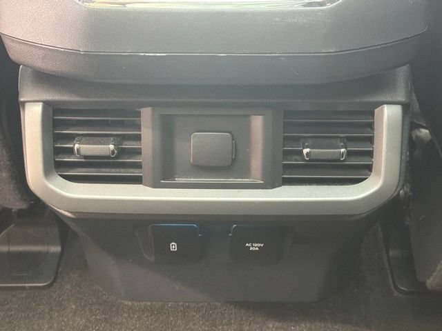 Used 2021 Ford F150 Lariat w/ Equipment Group 501A Mid AWD/4WD image 18