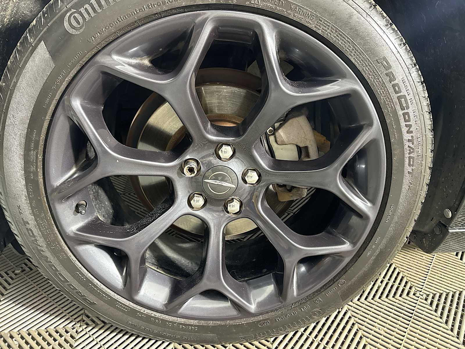 Used 2019 Chrysler 300 S image 29