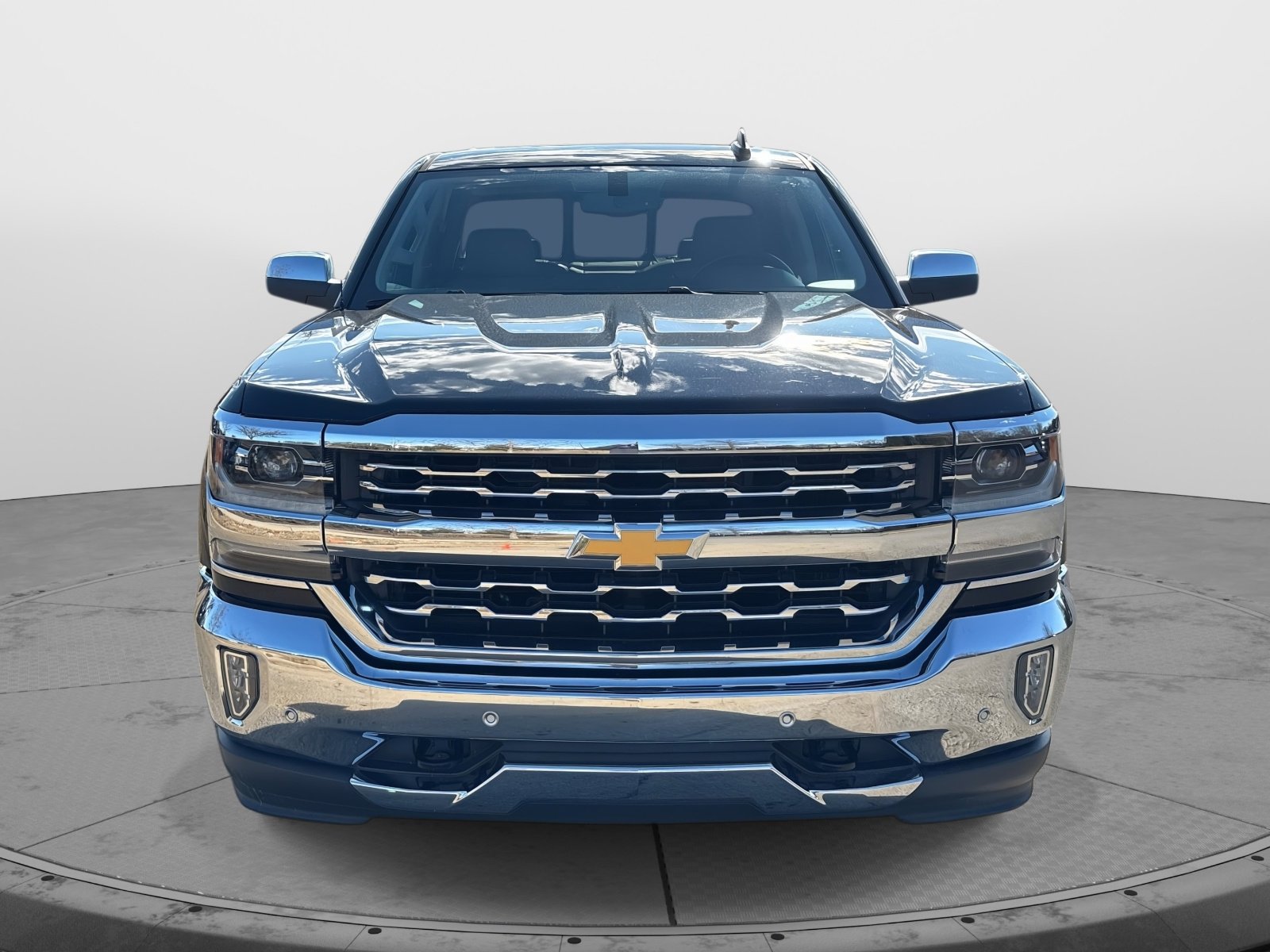 Used 2017 Chevrolet Silverado 1500 LTZ w/ High Desert Package image 2