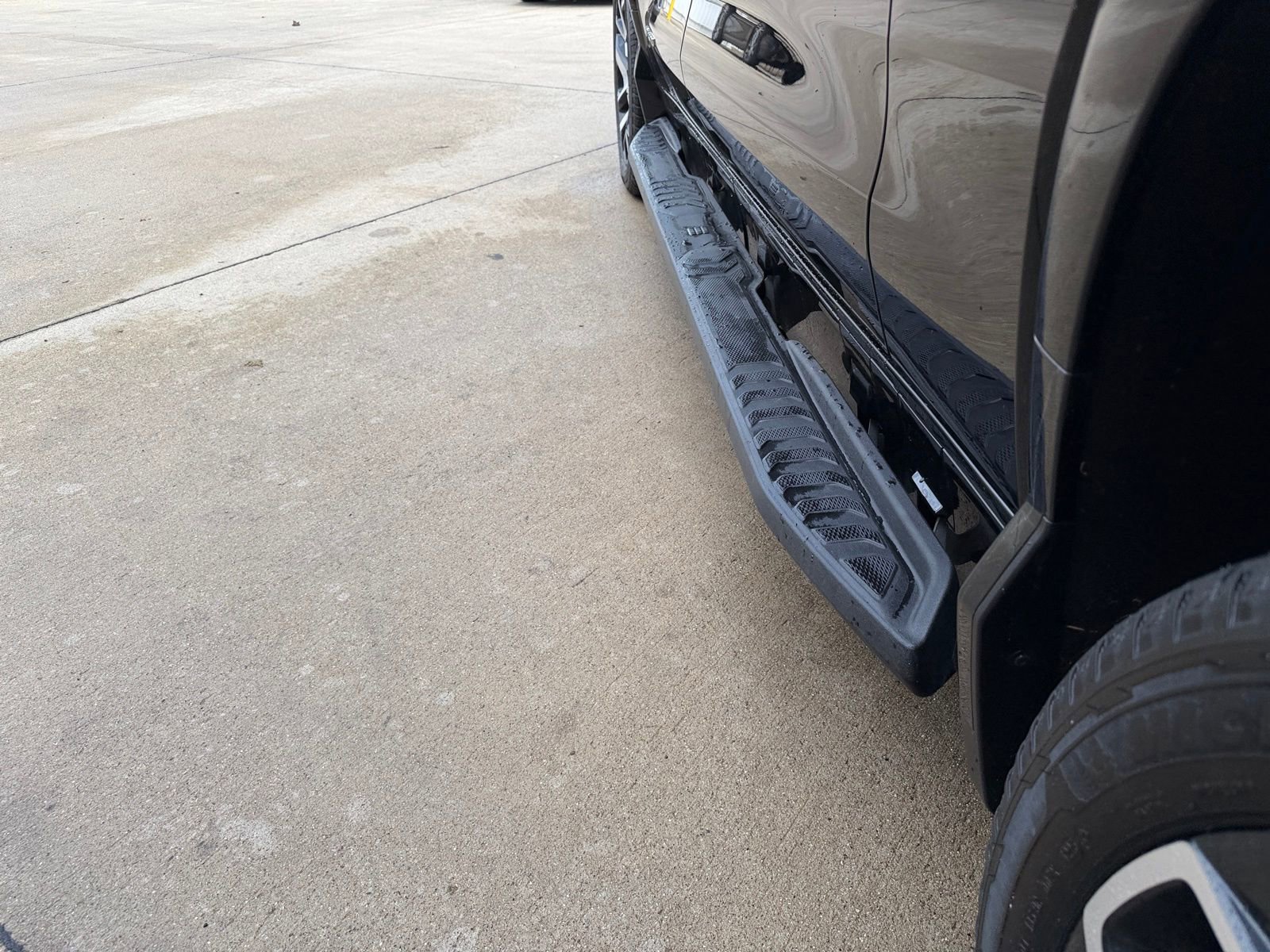 Used 2024 Chevrolet Silverado EV RST image 37