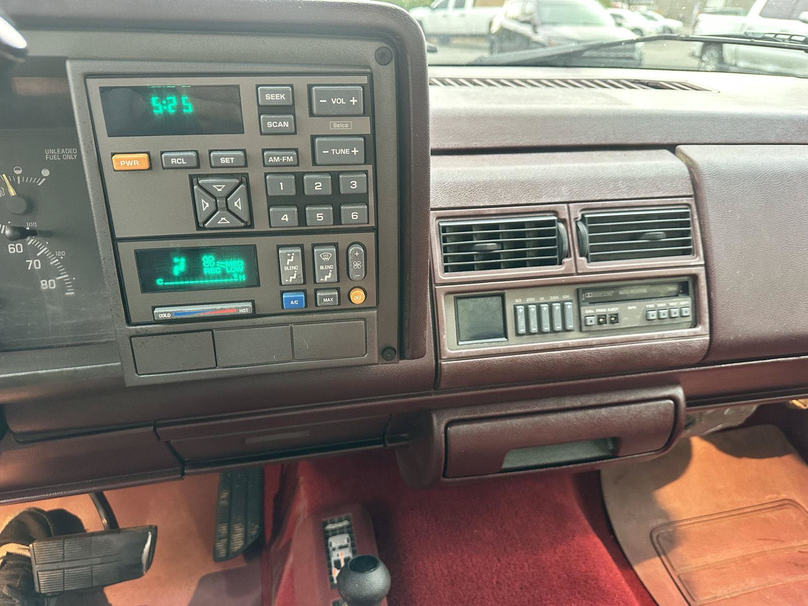 Used 1994 Chevrolet Silverado 1500 4x4 Regular Cab image 16