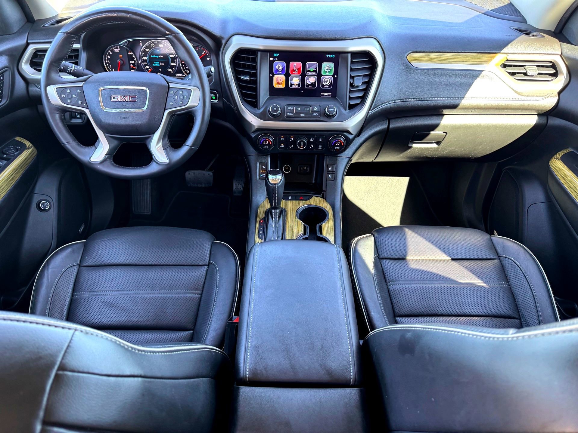 Used 2017 GMC Acadia Denali w/ Technology Package FWD image 21