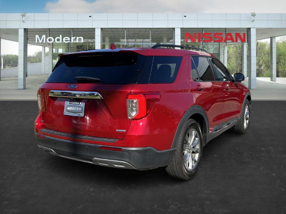 Used 2020 Ford Explorer XLT w/ Equipment Group 202A image 5