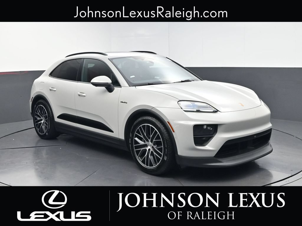 Used 2026 Porsche Macan 4 Electric AWD/4WD image 3