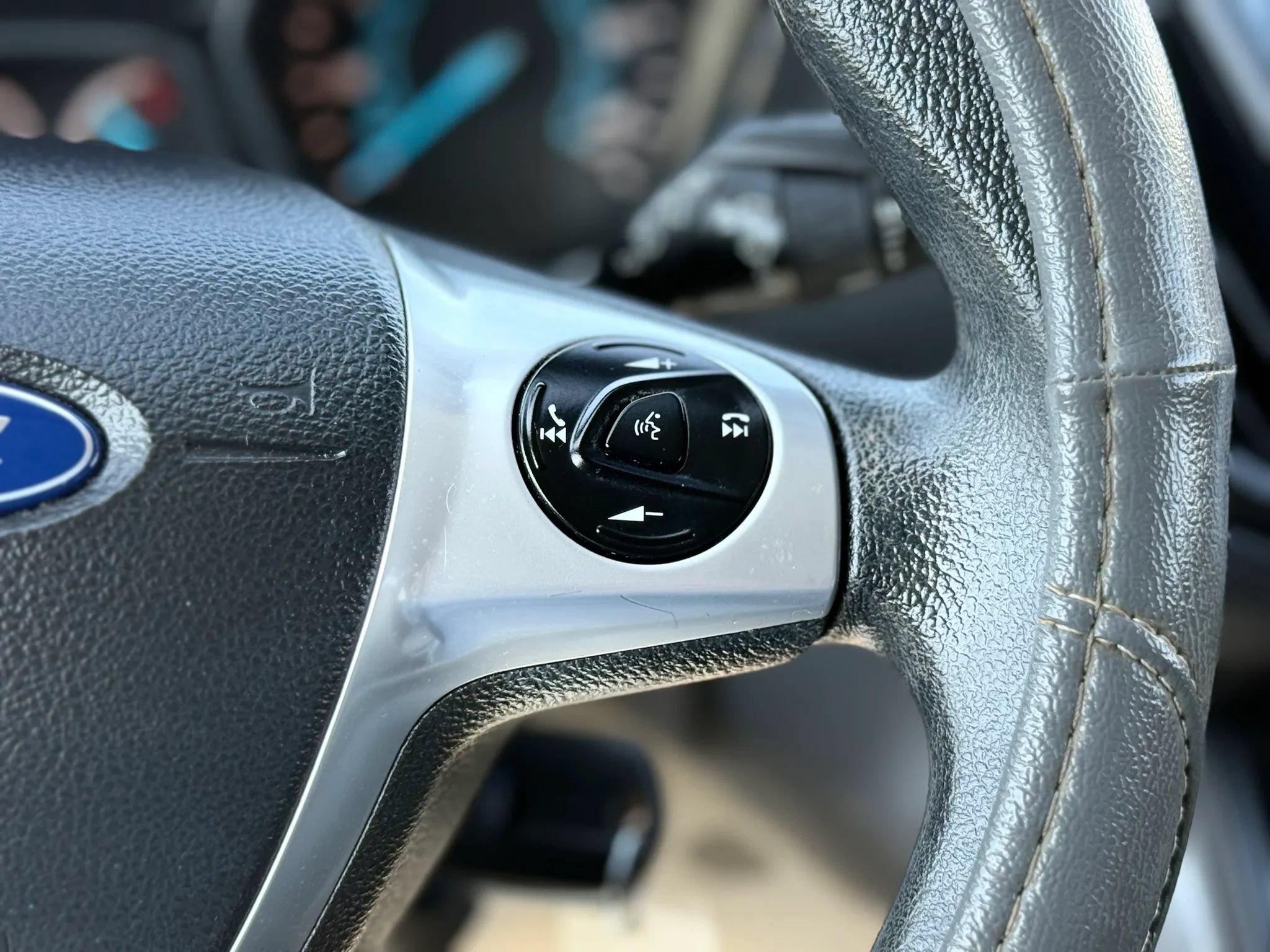Used 2015 Ford Escape SE FWD image 33