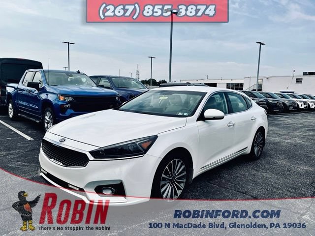 Used 2017 Kia Cadenza Premium w/ Luxury Package FWD image 5