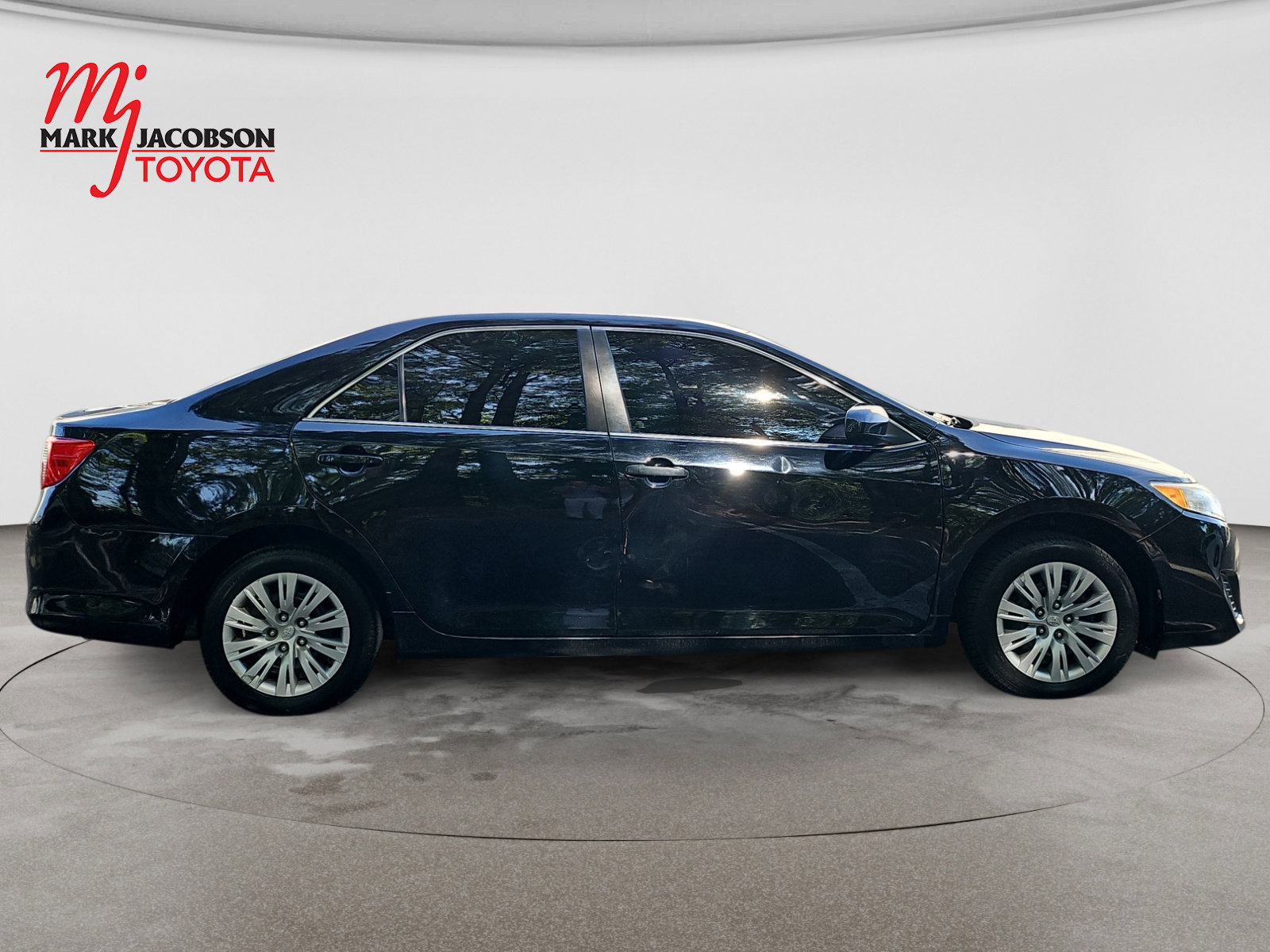 Used 2012 Toyota Camry FWD image 5