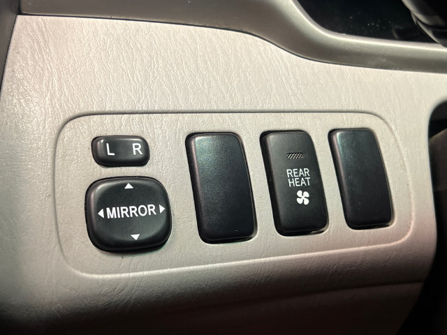 Used 2005 Toyota Highlander 2WD w/ Towing Prep Pkg image 15