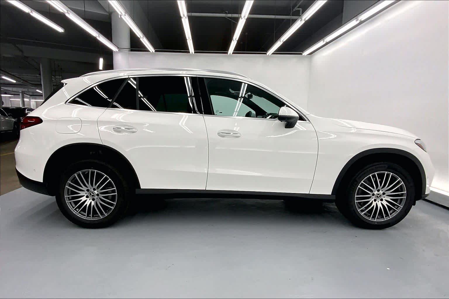 New 2027 Mercedes-Benz GLC 300 image 8
