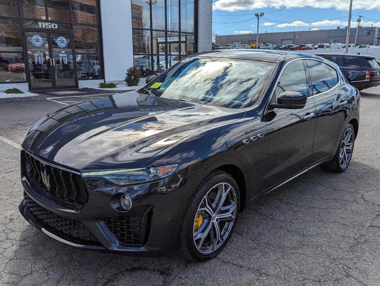 Used 2022 Maserati Levante Modena image 2