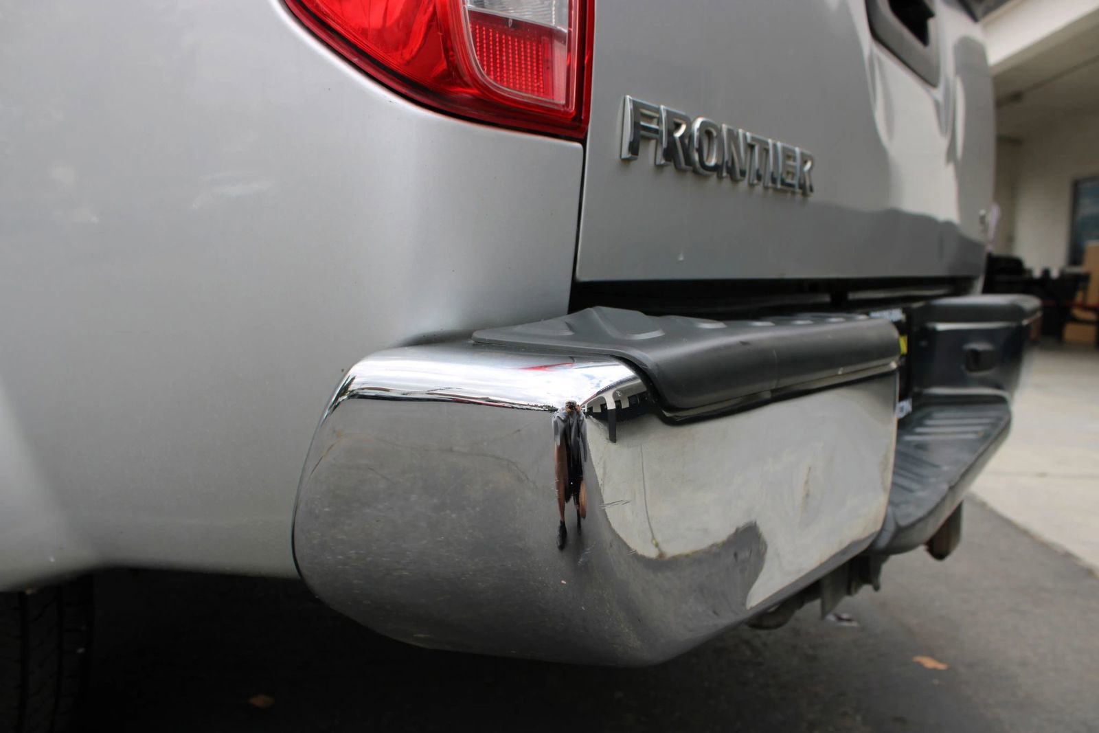 Used 2014 Nissan Frontier SV image 7