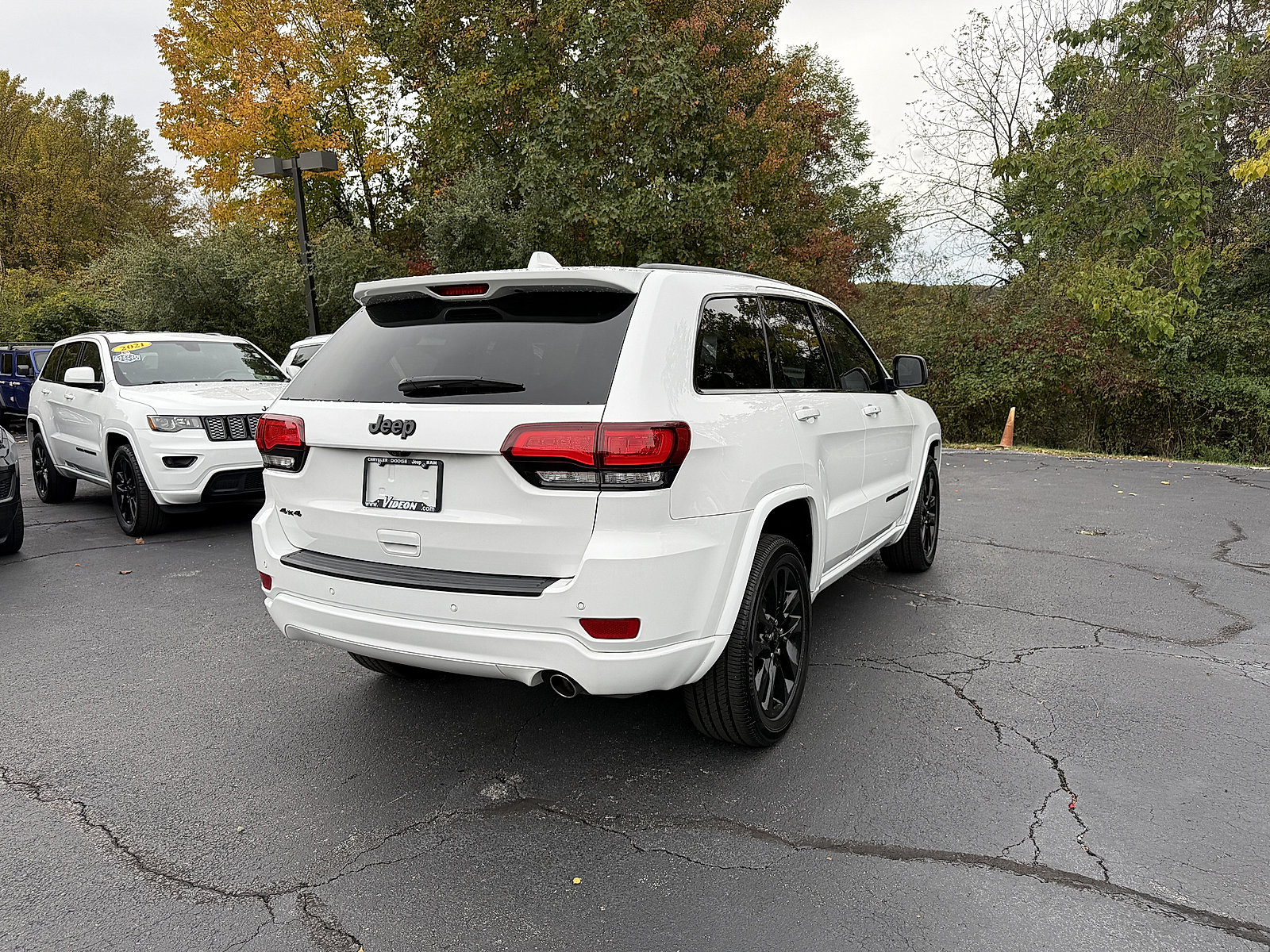 Certified 2021 Jeep Grand Cherokee Laredo X AWD/4WD image 6