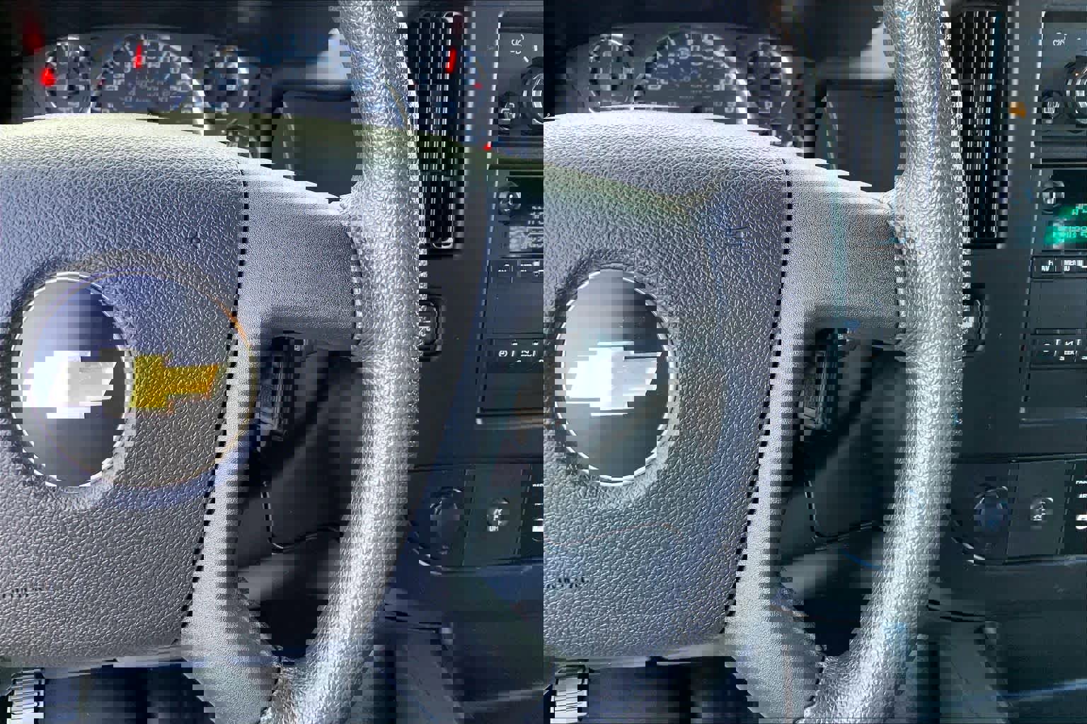 Used 2021 Chevrolet Express 2500 w/ Driver Convenience Package image 18