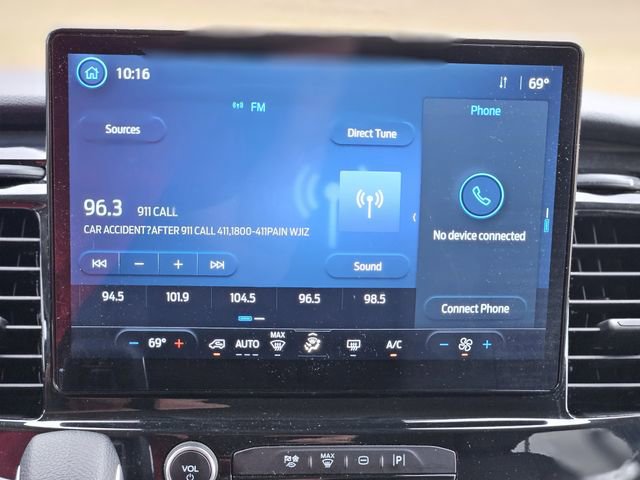 Used 2023 Ford Transit 350 XLT image 24