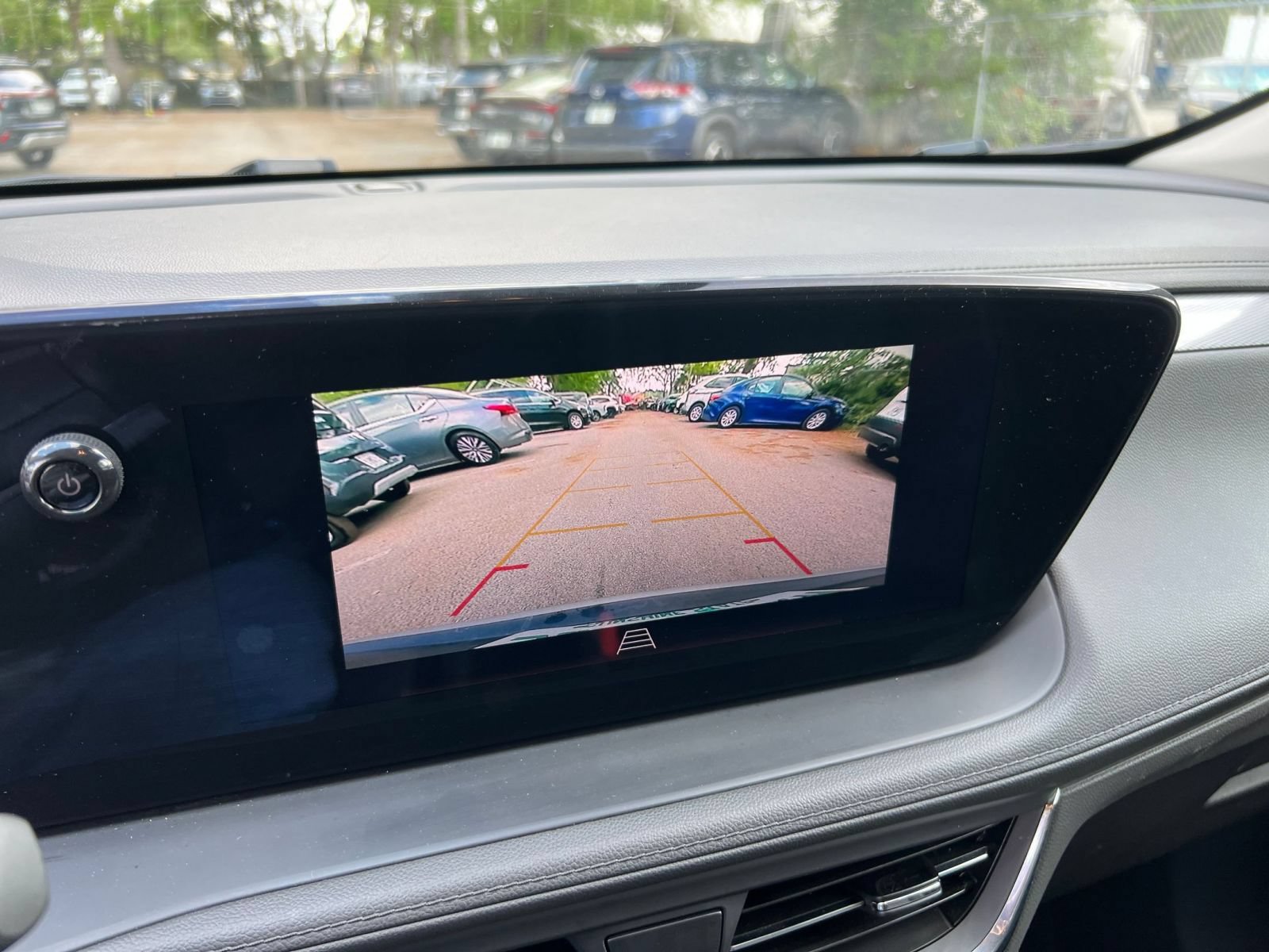 Used 2025 Buick Encore GX Preferred FWD image 23