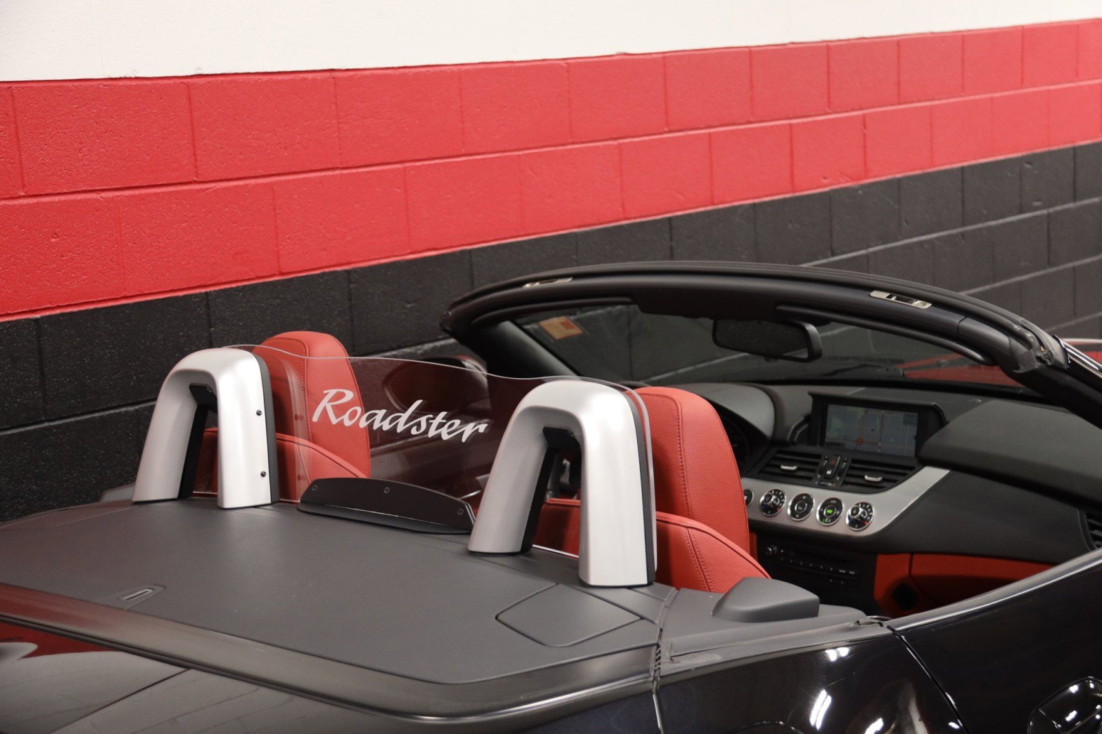 Used 2012 BMW Z4 sDrive28i w/ M Sport Pkg image 10