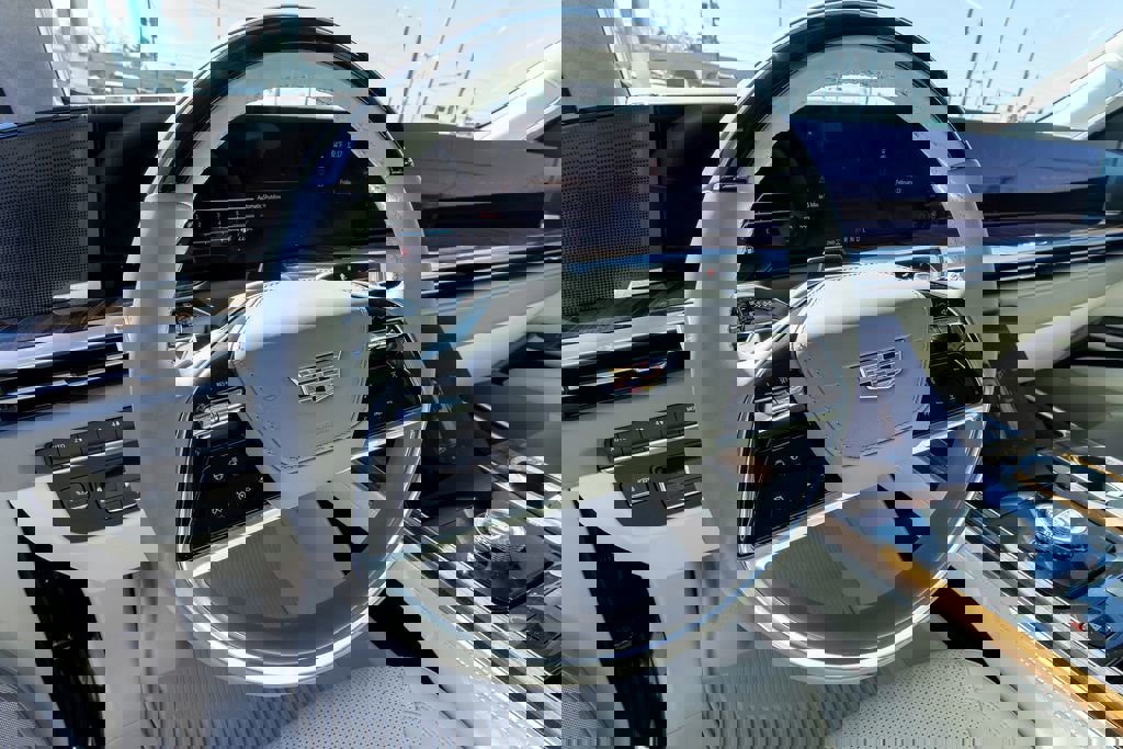 Certified 2025 Cadillac Escalade Sport Platinum w/ LPO, ONYX Package image 21