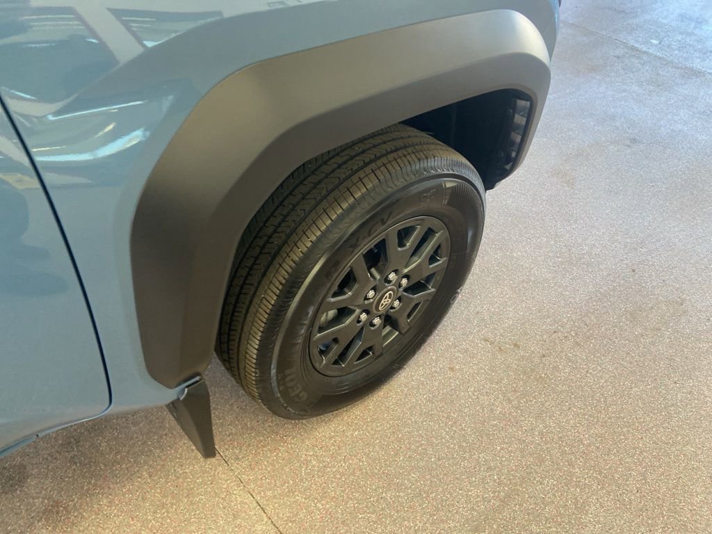 Used 2025 Toyota 4Runner SR5 AWD/4WD image 16