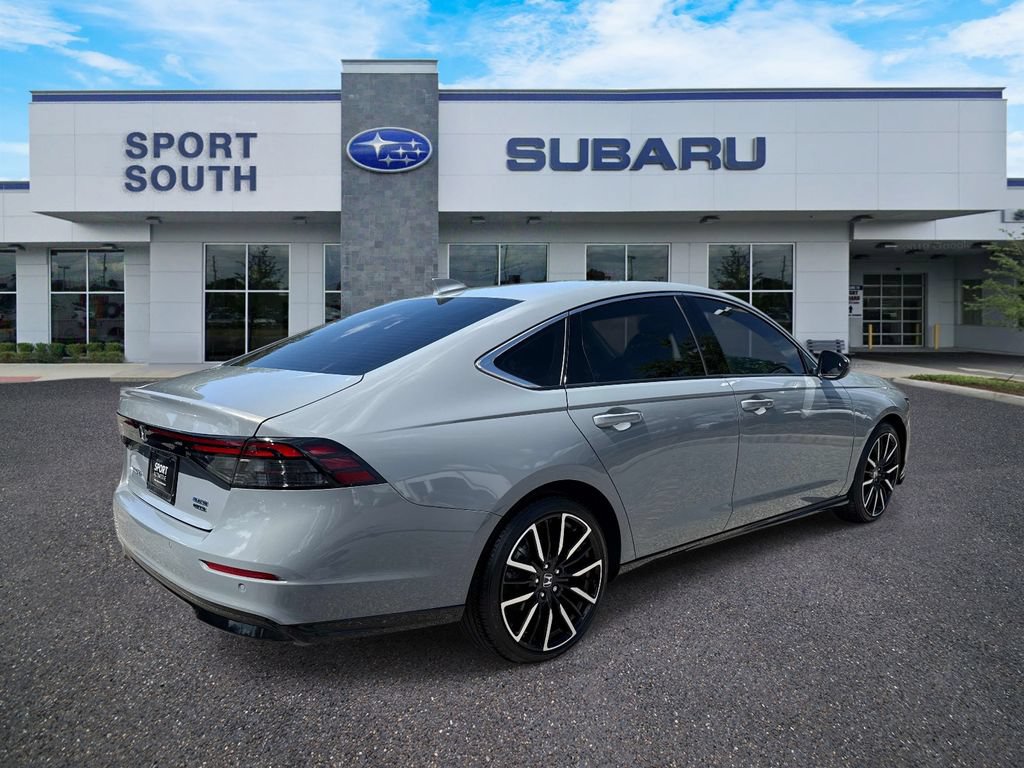 Used 2024 Honda Accord Touring image 3