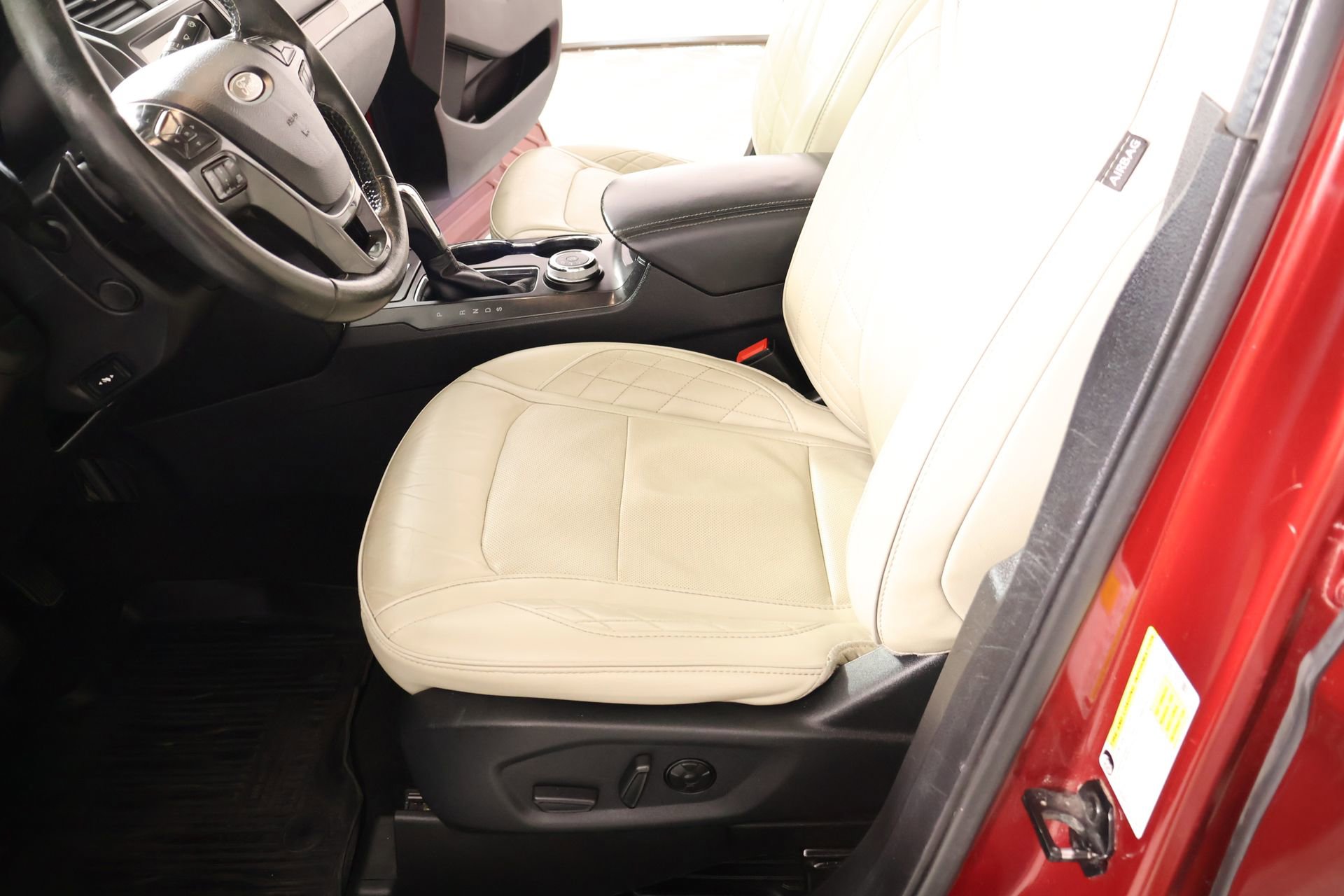Used 2019 Ford Explorer Platinum AWD/4WD image 12