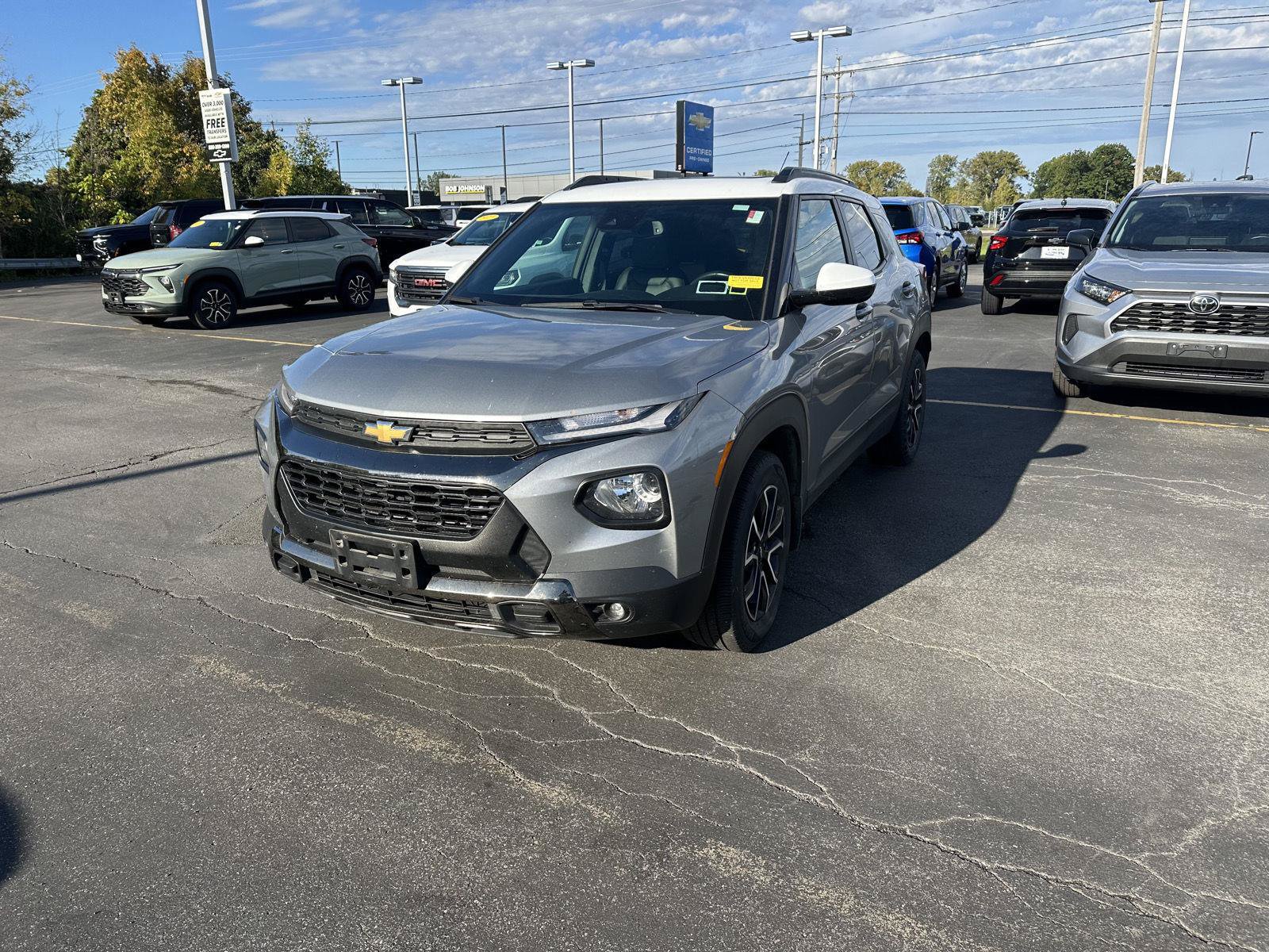 Used 2023 Chevrolet TrailBlazer ACTIV w/ Sun and Liftgate Package AWD/4WD image 5