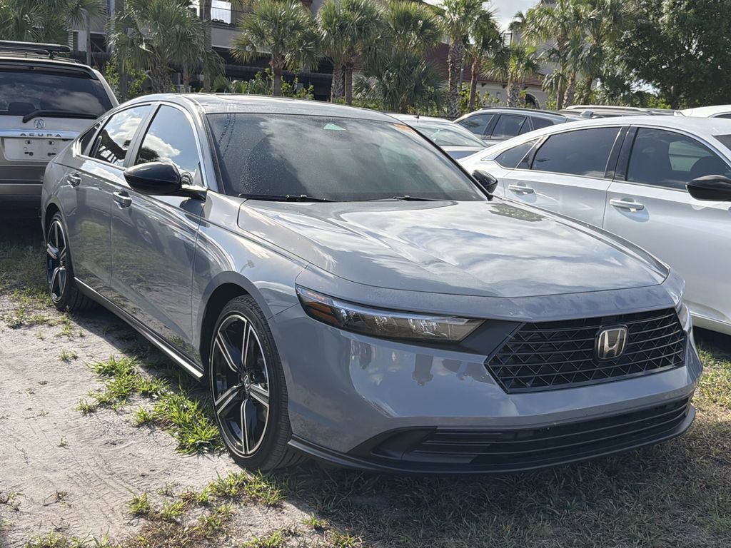 Used 2025 Honda Accord Sport image 1