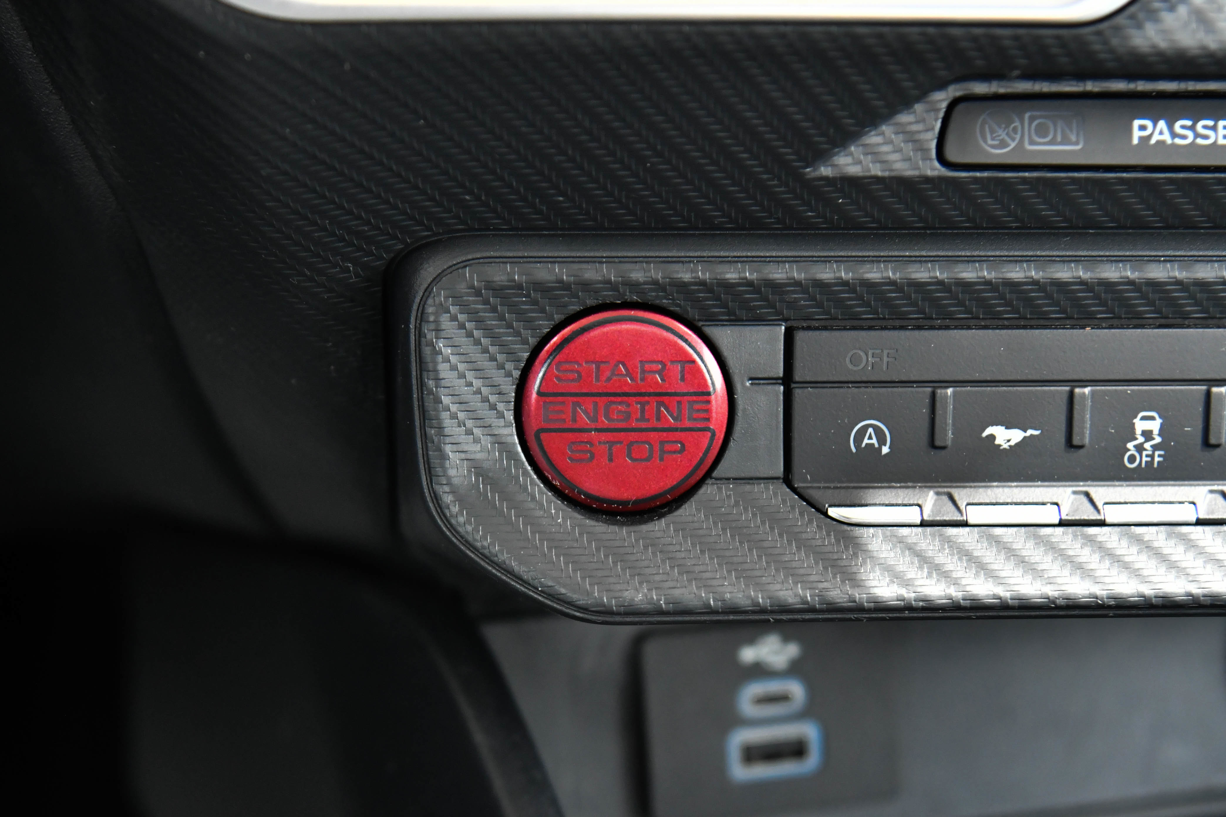 Used 2024 Ford Mustang Premium RWD image 31