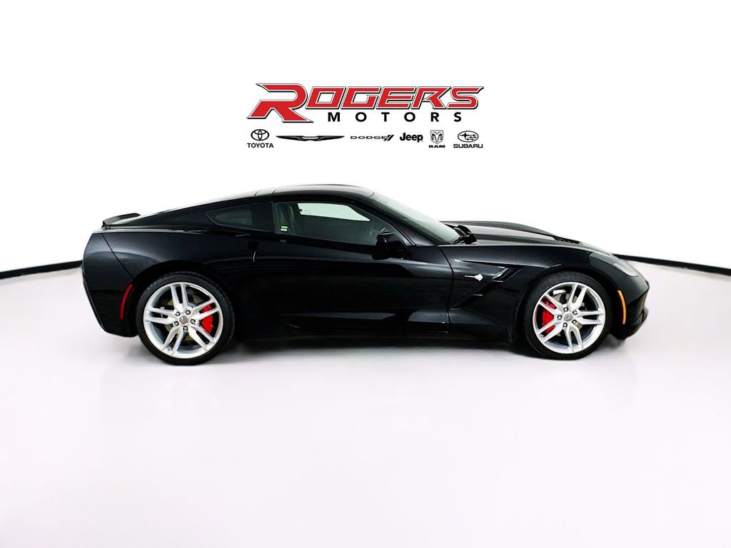 Used 2019 Chevrolet Corvette Stingray Coupe w/ 1LT RWD image 9