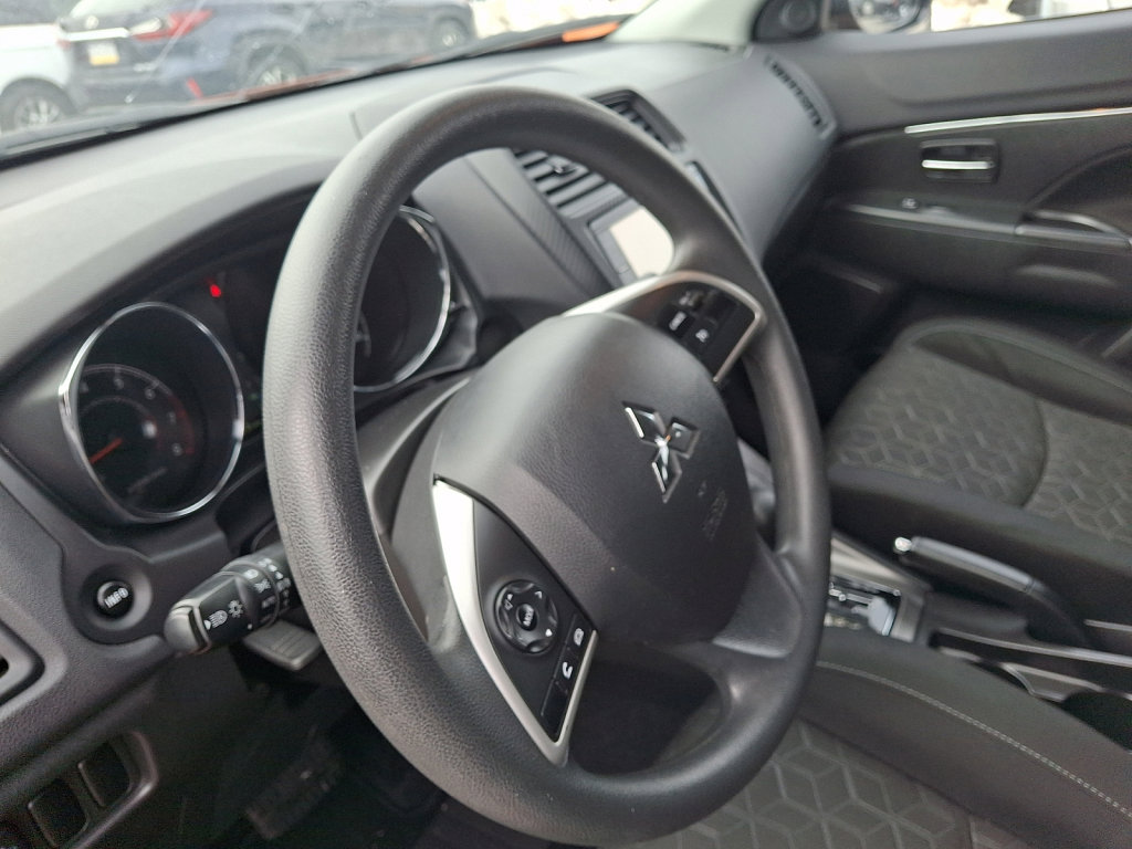 Used 2024 Mitsubishi Outlander Sport ES image 25