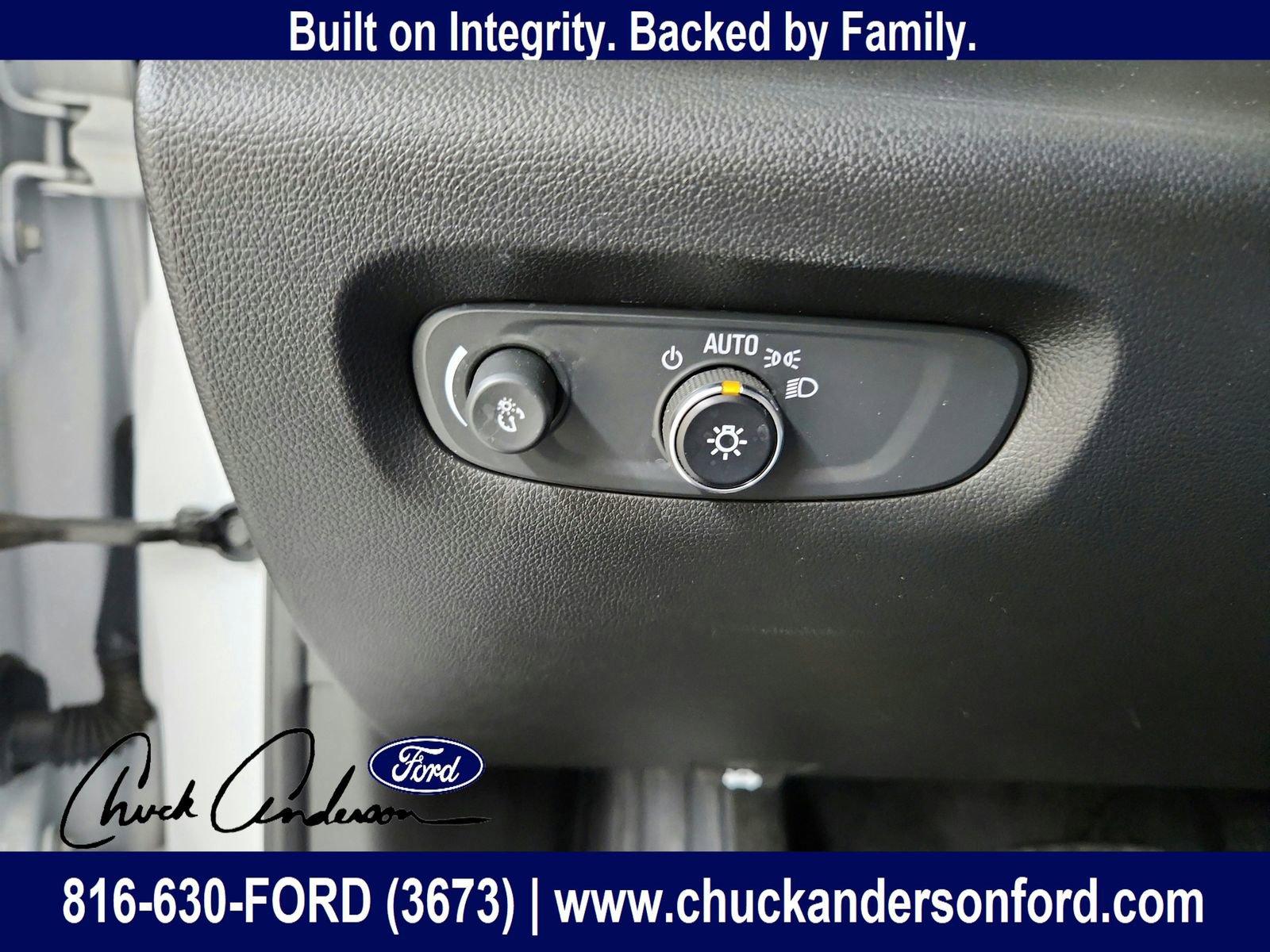 Used 2023 Chevrolet Traverse LS image 15