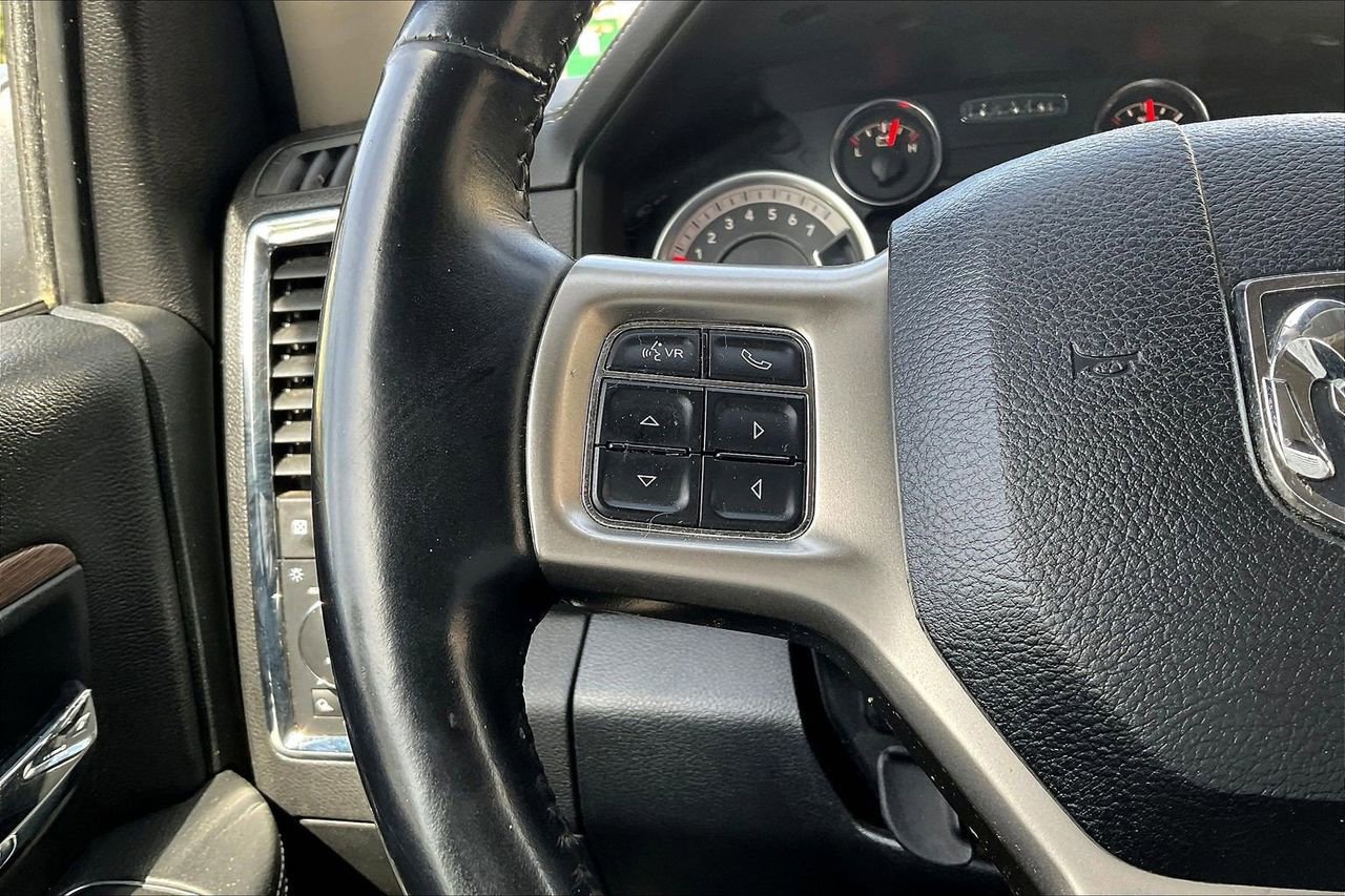 Used 2017 RAM 1500 Laramie image 29