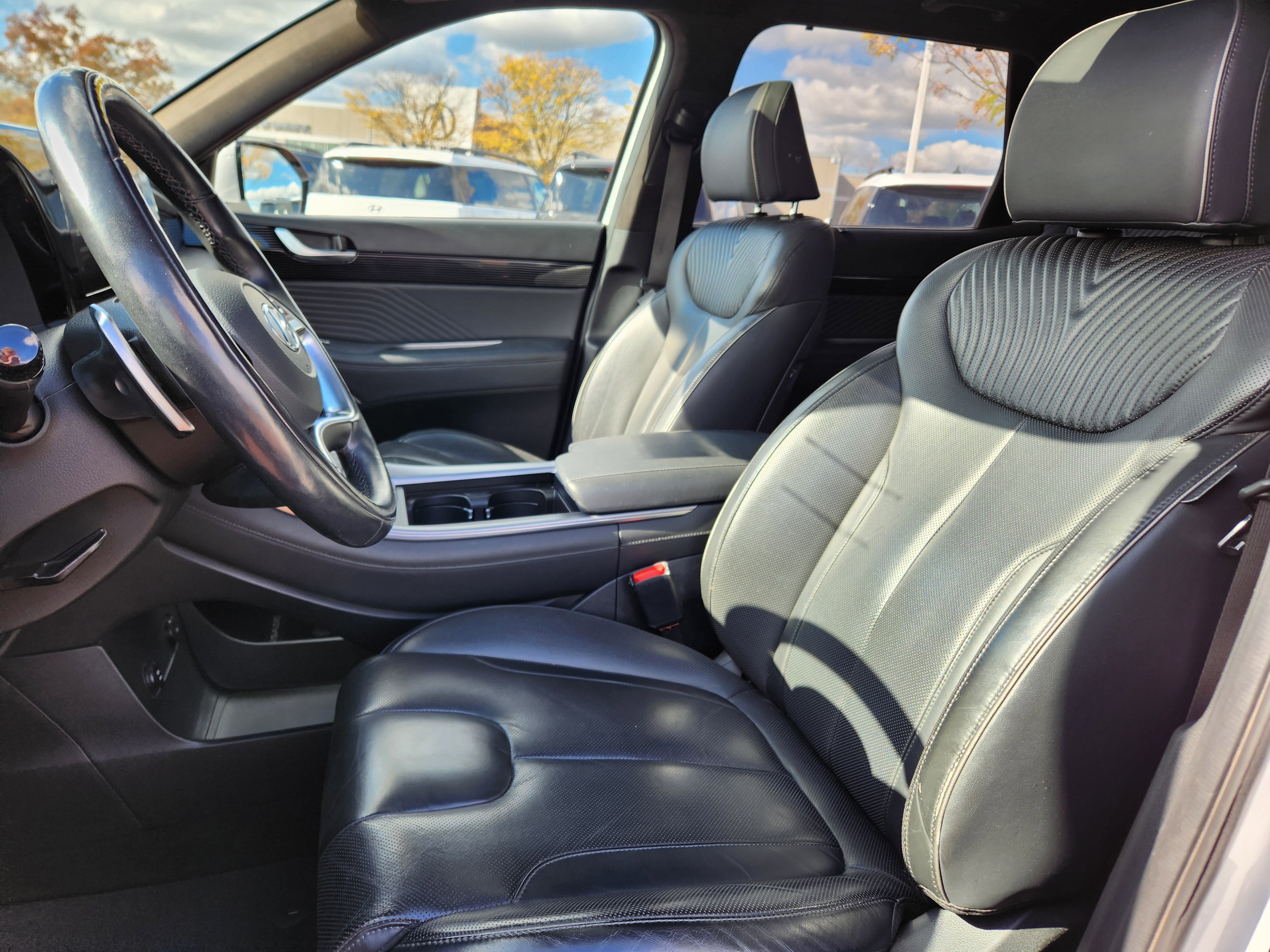 Used 2023 Hyundai Palisade Calligraphy image 10