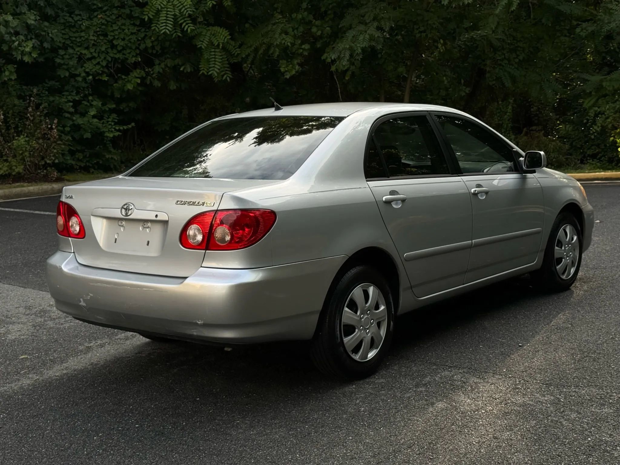 Used 2005 Toyota Corolla LE image 6