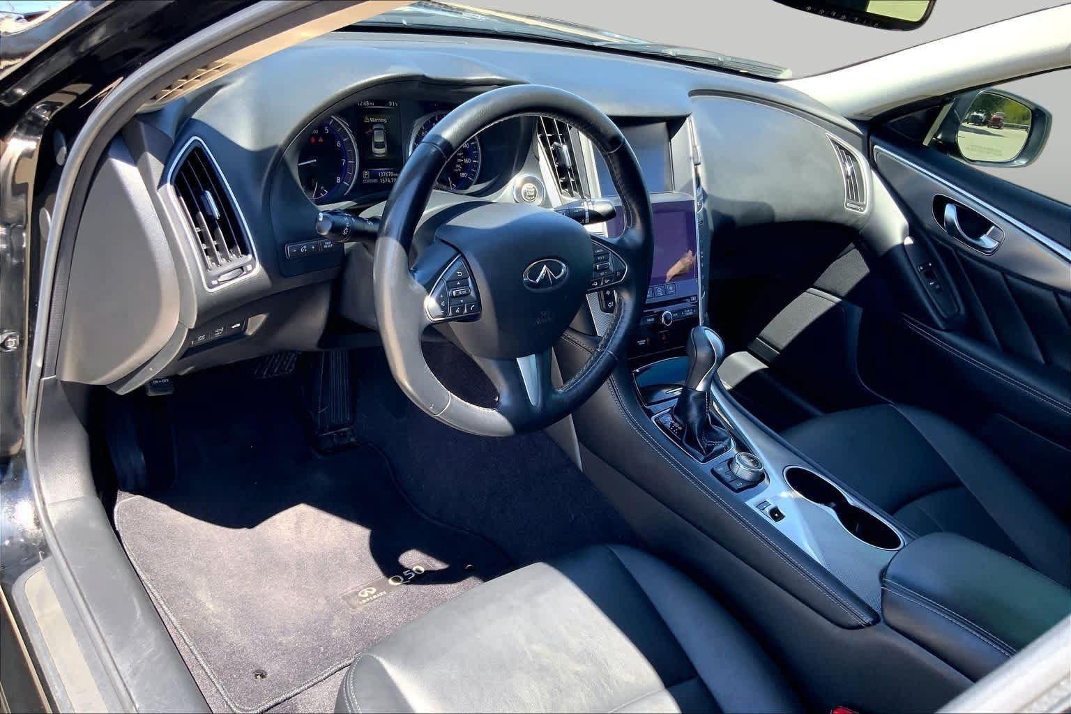 Used 2017 INFINITI Q50 2.0t RWD image 17