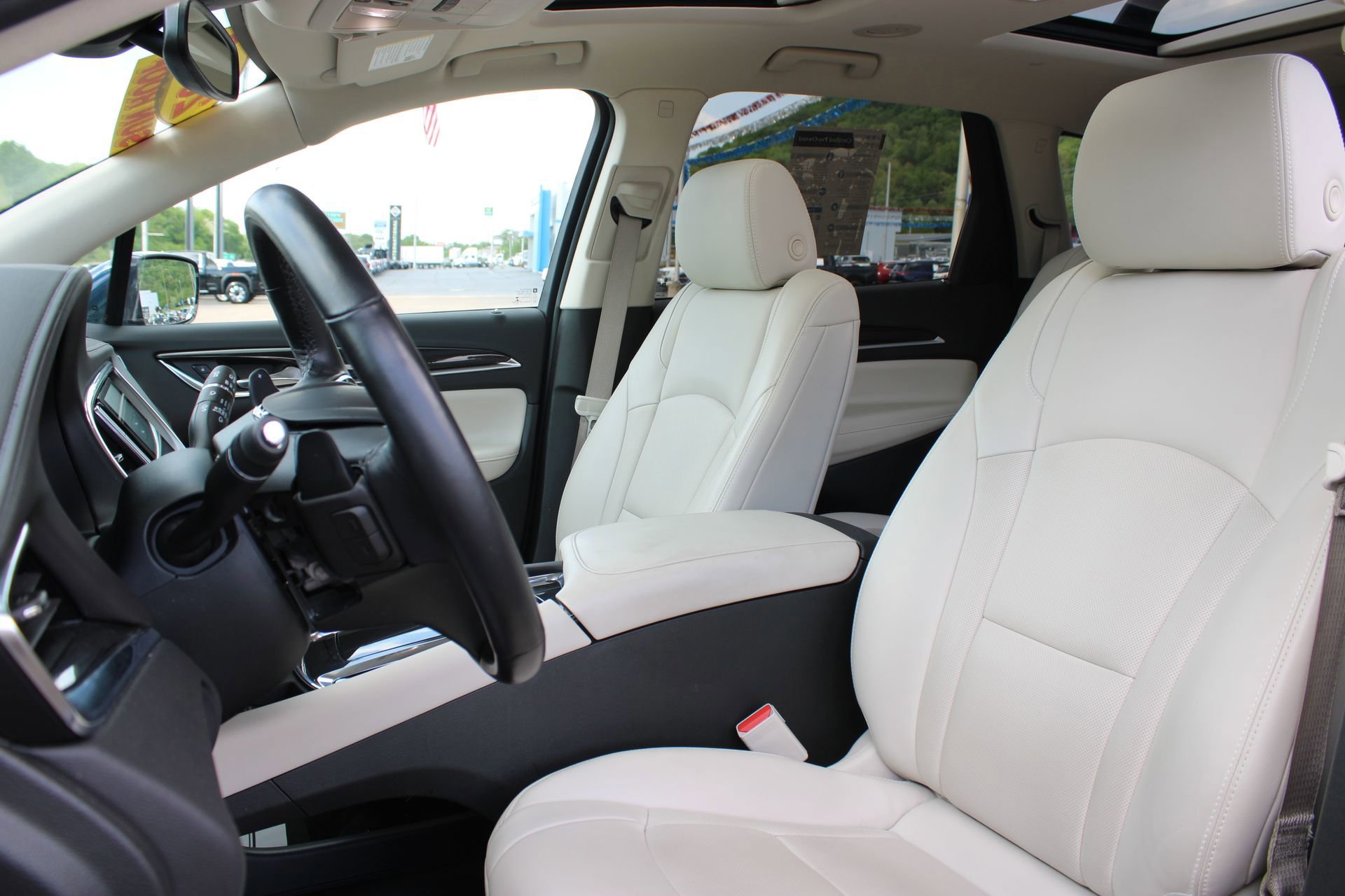 Used 2023 Buick Enclave Essence w/ Experience Buick Package FWD image 14