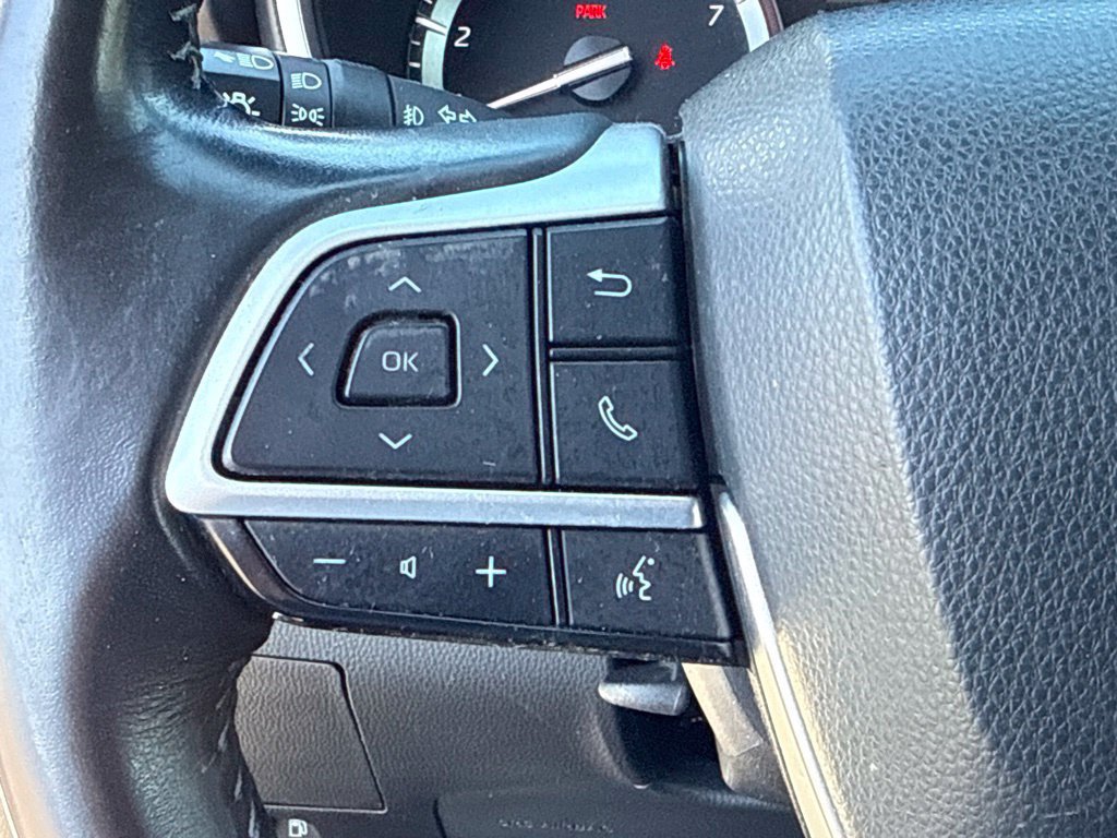 Used 2022 Toyota Highlander XLE FWD image 24