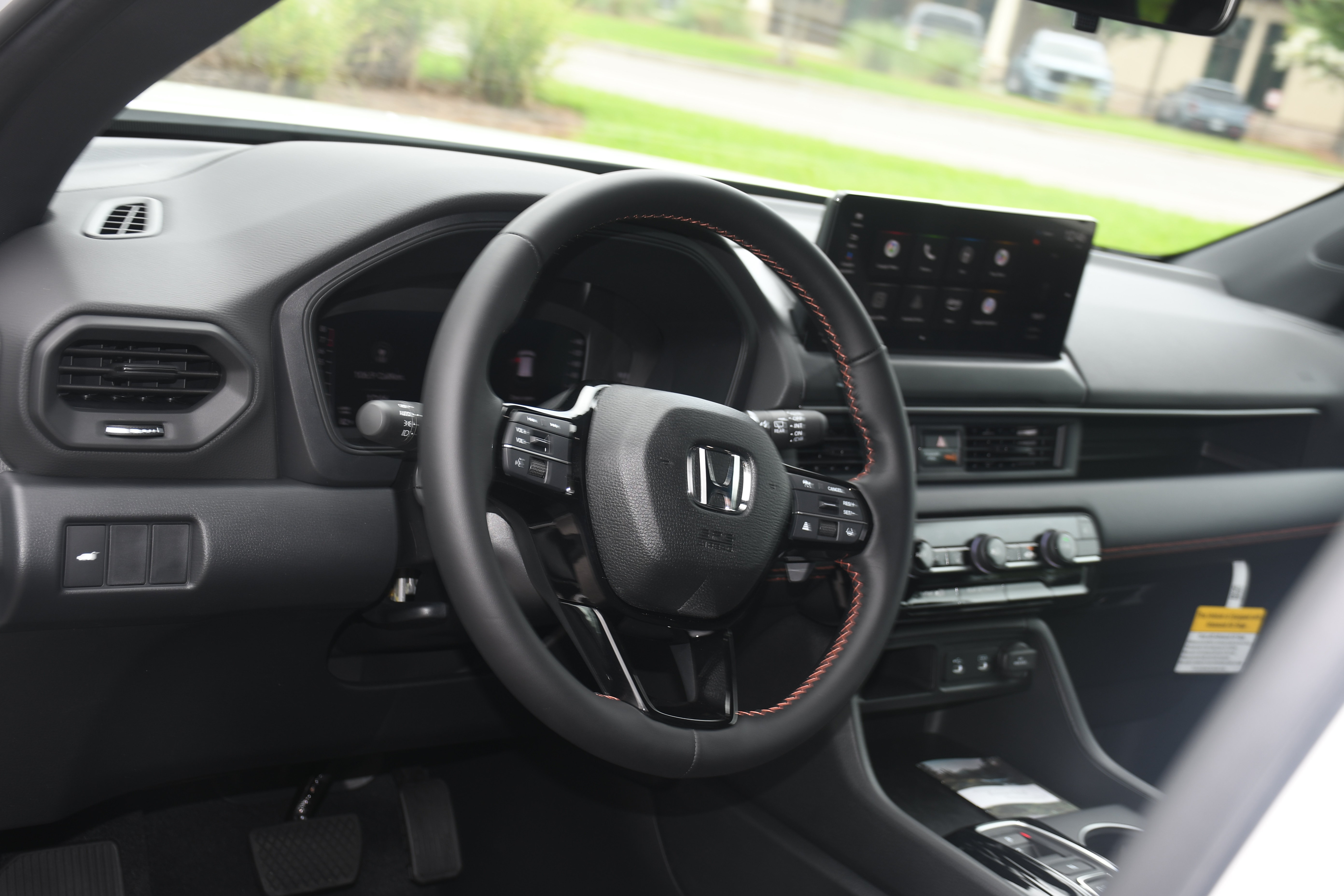 New 2026 Honda Pilot Sport image 4