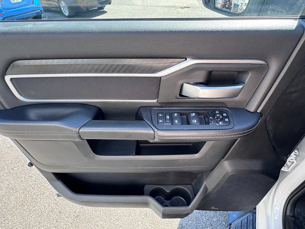 Used 2025 RAM 2500 Big Horn AWD/4WD image 10