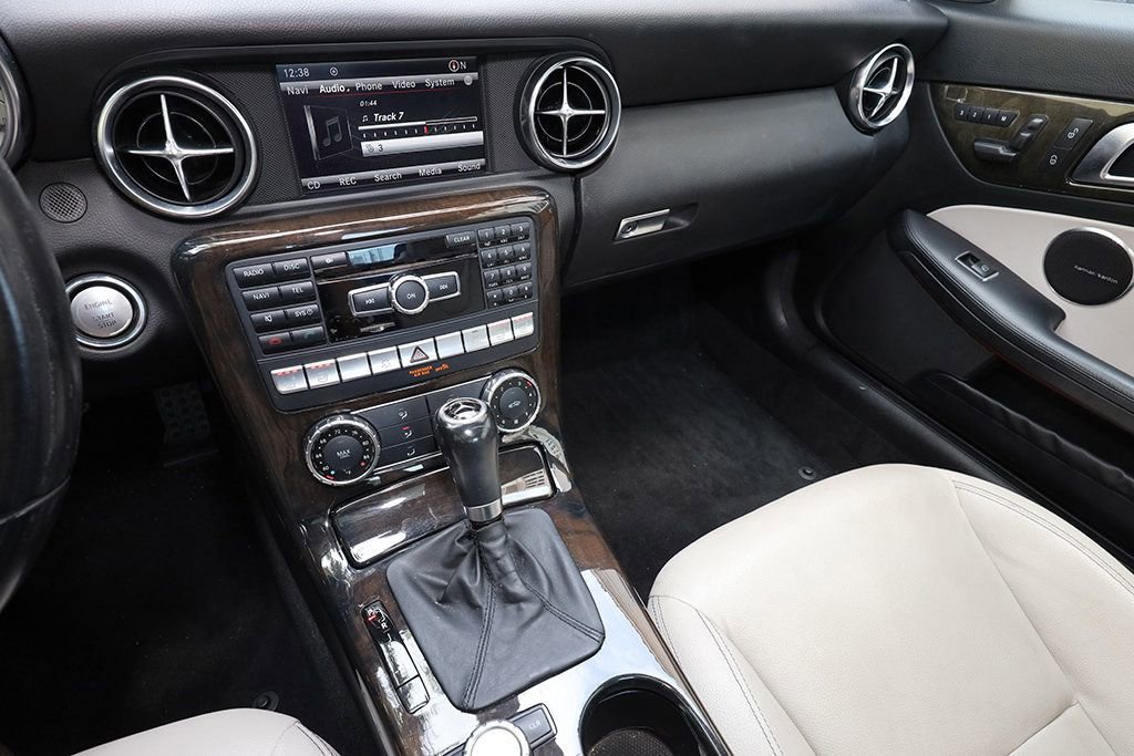 Used 2013 Mercedes-Benz SLK 250 image 9