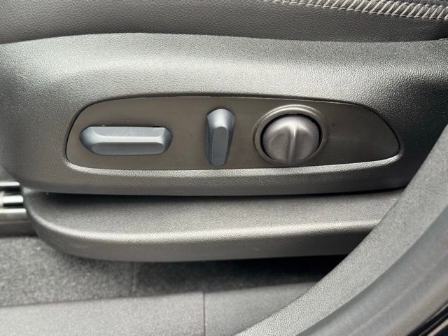 Used 2024 GMC Terrain Denali w/ Denali Premium Package image 10