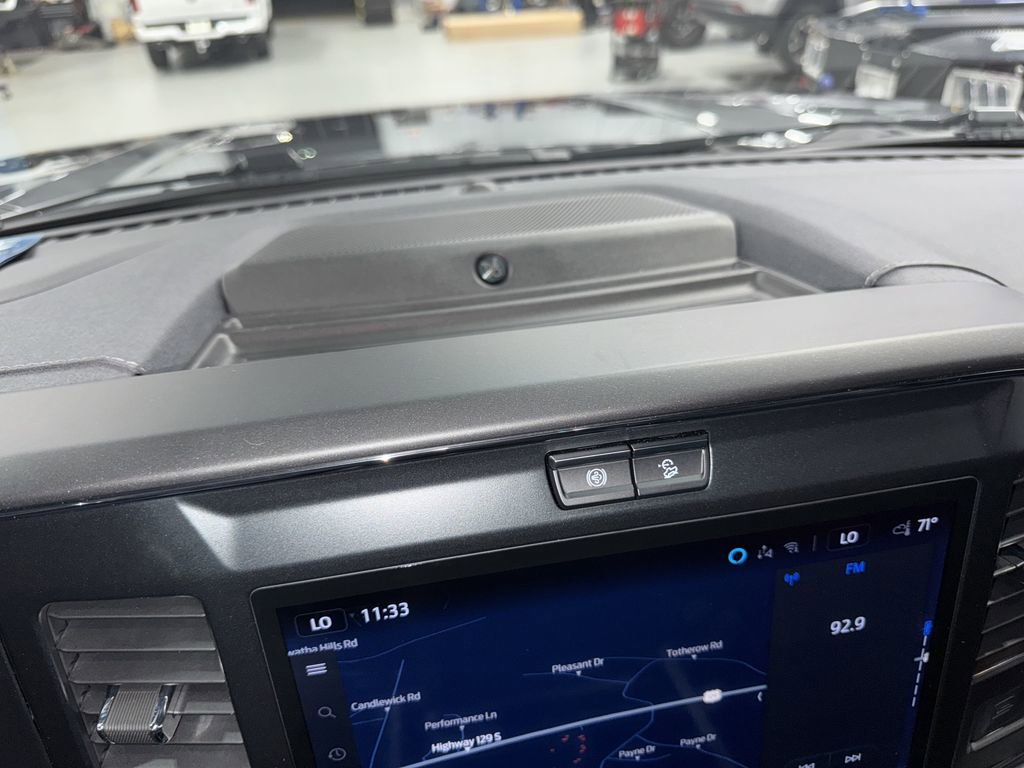 Used 2025 Ford F250 Lariat w/ Chrome Package image 16