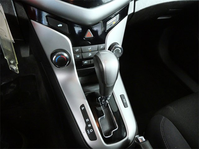 Used 2015 Chevrolet Cruze LT image 19
