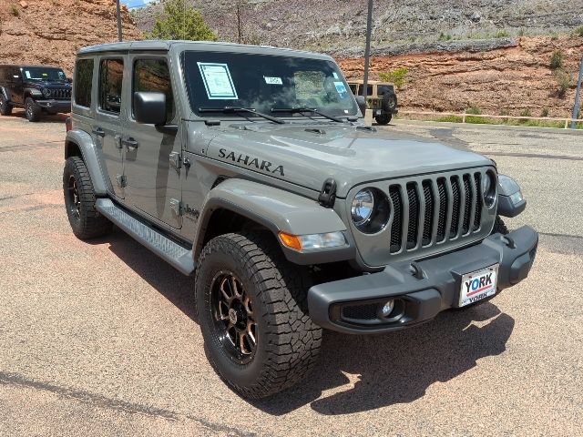 Used 2019 Jeep Wrangler Unlimited Sahara AWD/4WD image 3