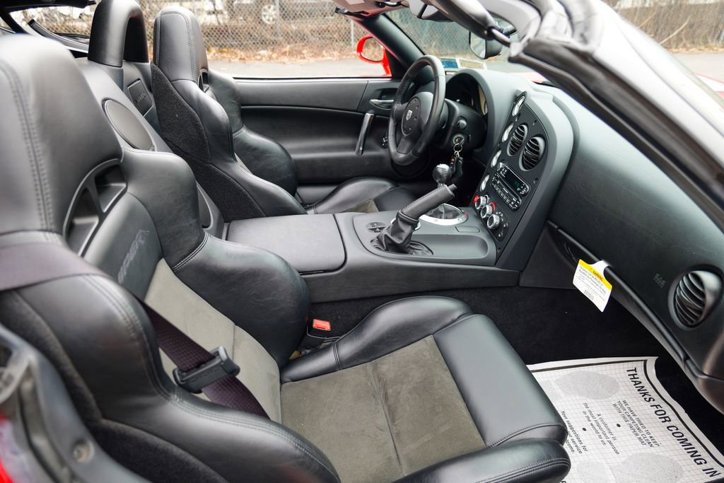 Used 2004 Dodge Viper SRT-10 image 39