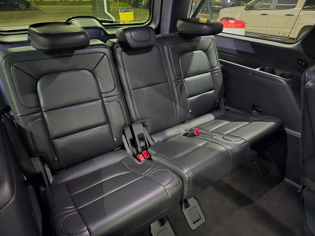 Used 2023 Lincoln Navigator L Reserve RWD image 37