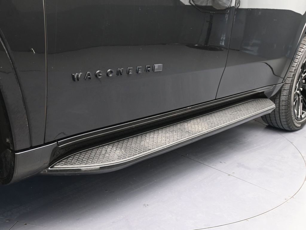 Used 2022 Jeep Wagoneer Series II image 32